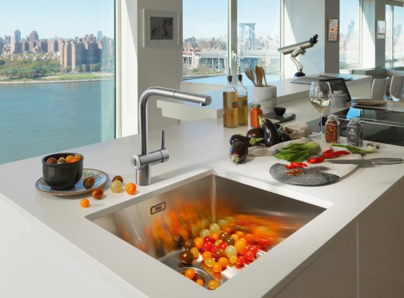 Franke βουρτσισμένος ανοξείδωτος αισθητήρας Βρύση κουζίνας Atlas Neo με αποσπώμενο στόμιο από ανοξείδωτο χάλυβα 115.0625.523