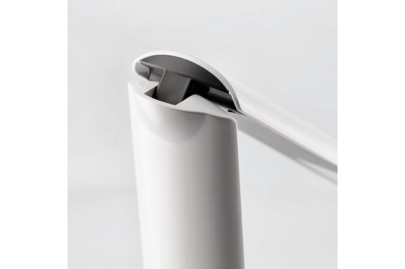 Διακοσμητικό επιτραπέζιο φωτιστικό FLOWER 4W 240lm.AC220-240V 4000K μπαταρία 1800mAh Ra>80 μαύρο/λευκό 1208962481