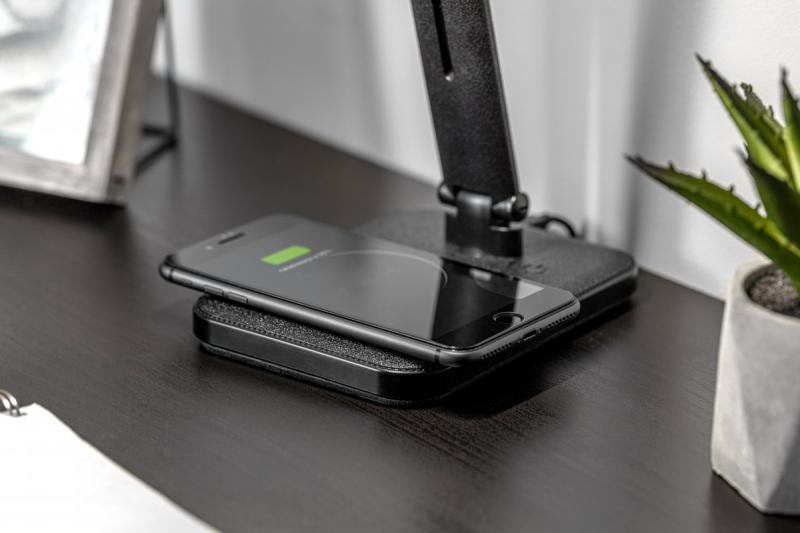 Διακοσμητική LED επιτραπέζια λάμπα IZUKA 6W 400lm AC220-240V 50/60Hz CCT επαγωγικός φορτιστής μαύρο. 1208962497