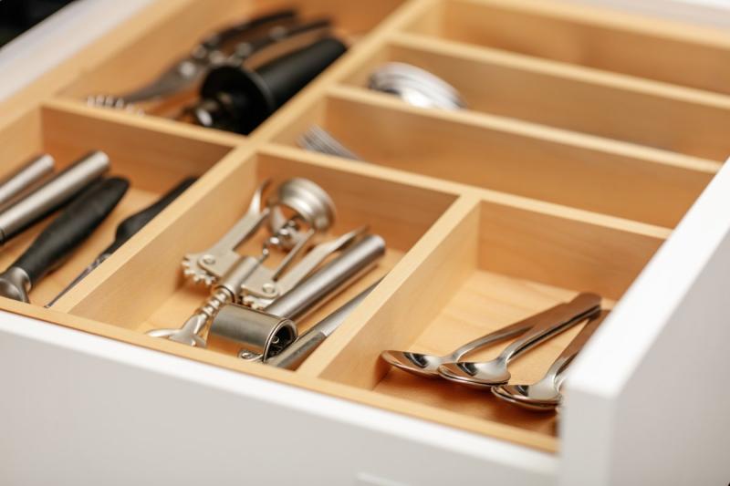 Διακοσμητική θήκη μαχαιροπίρουνων Cutle για την κουζίνα, ρυθμιζόμενο ένθετο για ντουλάπια 600-1000mm 1208966291