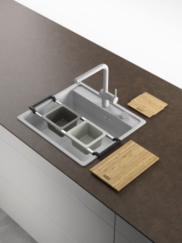 Franke Universal Accessory Όλα-σε-ένα Σετ 2 - Κοπής, Πλαστική Εσωτερική Κασετίνα, Πλαστικό Δοχείο και Τηλεσκοπική Γέφυρα 112.0655.482