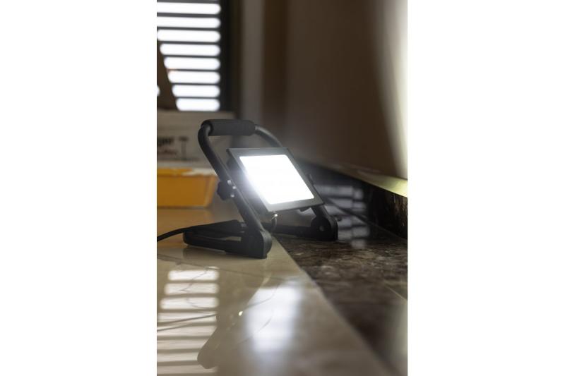 NELI Φορητός Προβολέας, LED, 30W, 2700lm, 6400K, AC220-240V, IP65, καλώδιο 1.5m