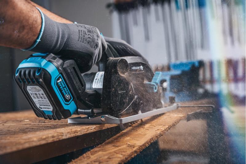 HÖGERT ασύρματο δισκοπρίονο, 18V, χωρίς μπαταρία, υποδοχή για σκούπα σκόνης