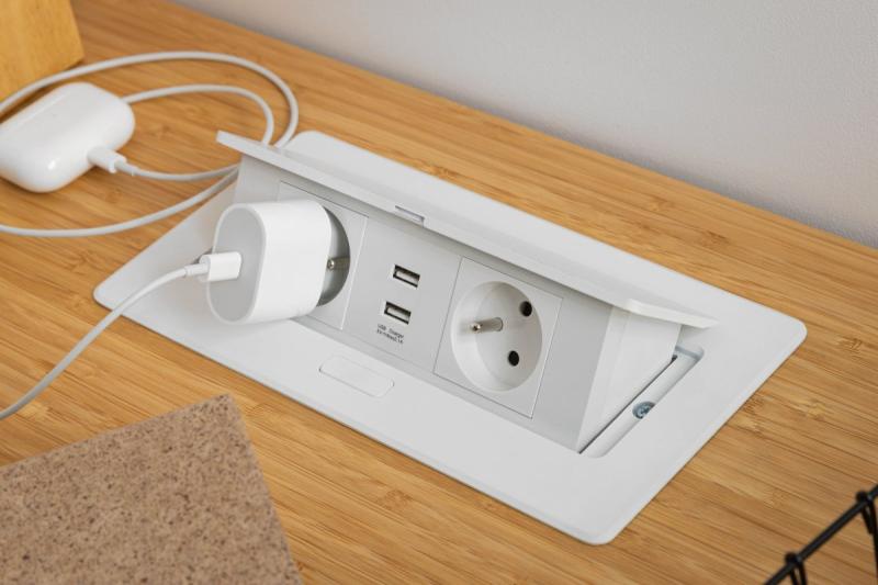 Απαλή, επεκτεινόμενη μονάδα πρίζας.