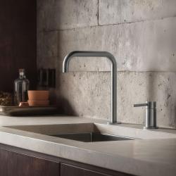 Pure.Sink Luxion Μαζική βρύση κουζίνας από ανοξείδωτο χάλυβα με 2 οπές και U-σχήμα έξοδο PLX2HU-02