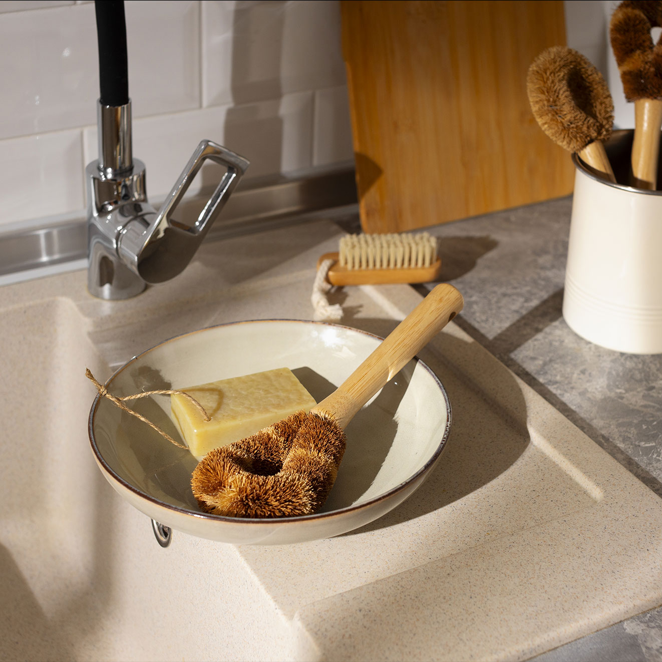 Έτσι θα Κρατήσετε τον Βιοσυνθετικό Νεροχύτη σας Όμορφο και Λαμπερό για Χρόνια