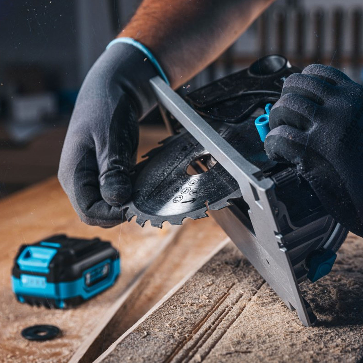 Πώς να Αποτρέψετε την Εξάντληση της Λεπίδας στα Κυκλικά Πριόνια: Παρατείνετε την Διάρκεια Ζωής των Ηλεκτρικών Σας Εργαλείων Σαν Επαγγελματίας